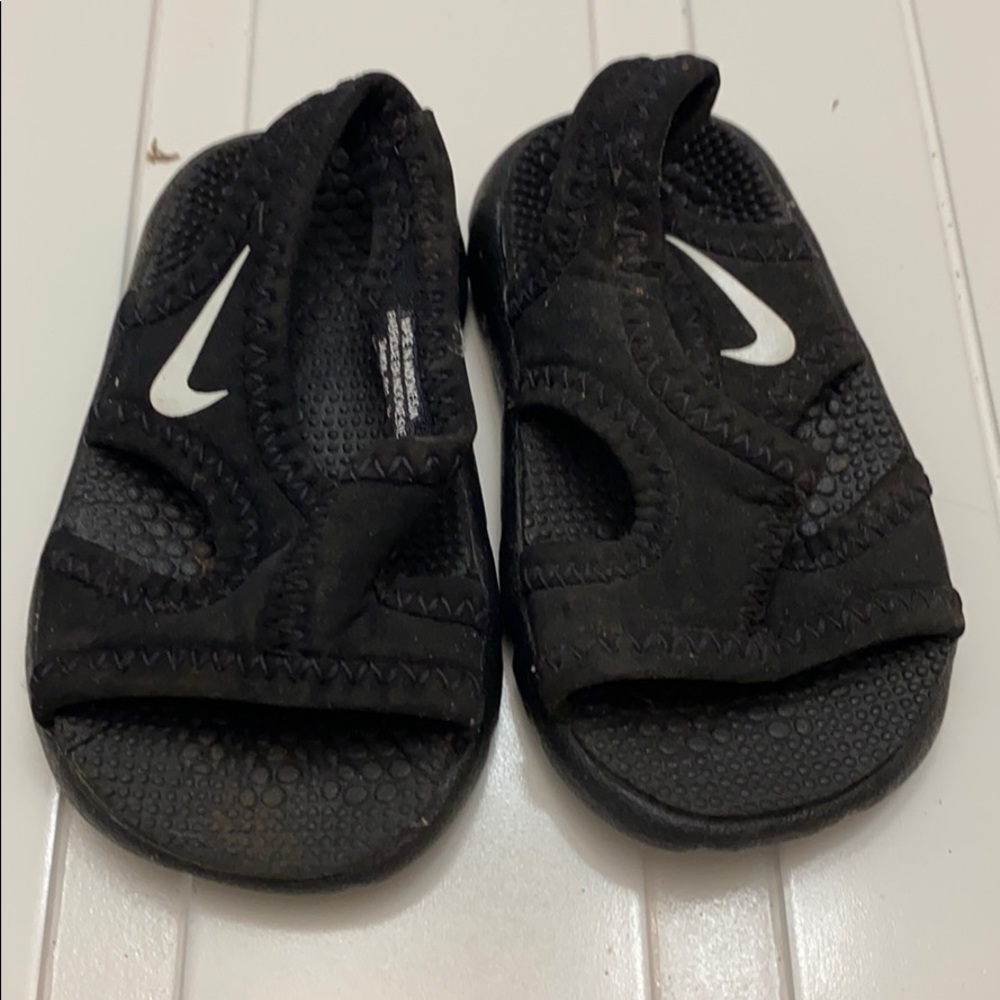 Nike sandal Infant Size 2C Black